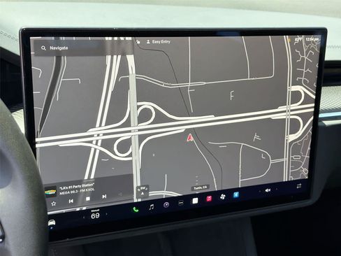 Used 2022 Tesla Model X Plaid AWD/4WD image 18