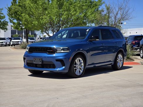 Used 2024 Dodge Durango GT RWD image 2
