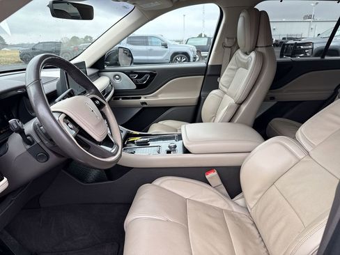 Used 2023 Lincoln Aviator Reserve w/ Equipment Group 201A image 15