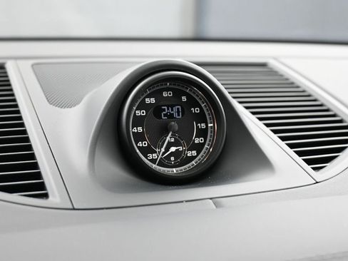 Certified 2026 Porsche Macan AWD/4WD image 19