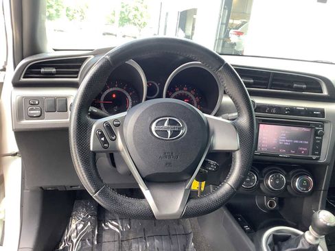 Used 2014 Scion tC FWD image 10