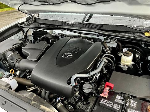 Used 2022 Toyota Tacoma SR5 image 35