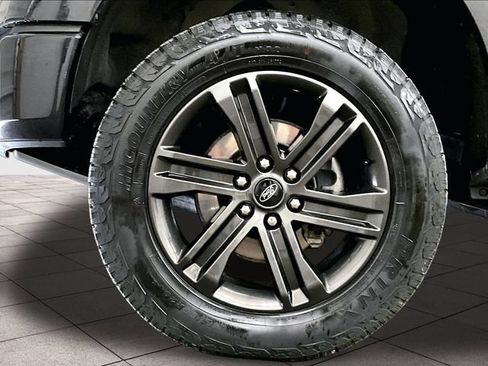 Used 2021 Ford F150 Lariat w/ Equipment Group 502A High AWD/4WD image 8