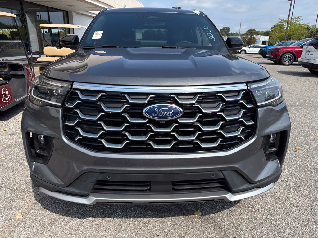 Used 2025 Ford Explorer Platinum w/ LUX Leather Package AWD/4WD image 18