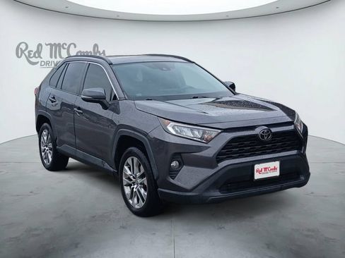 Used 2021 Toyota RAV4 XLE Premium FWD image 7