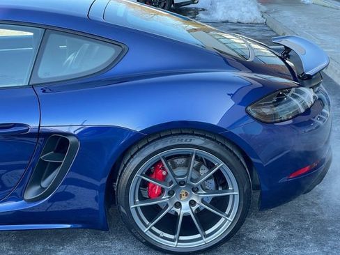 Used 2021 Porsche 718 Cayman GTS image 18