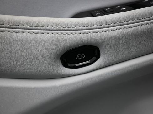 New 2026 Jeep Cherokee Laredo AWD/4WD image 14