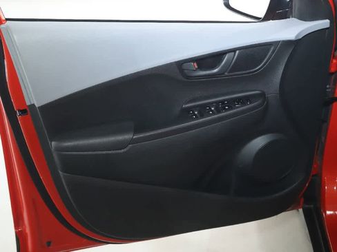 Used 2019 Hyundai Kona SEL image 15