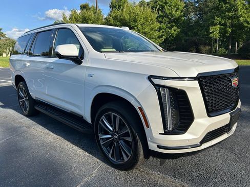 Used 2025 Cadillac Escalade Sport w/ LPO, Floor Liner Package AWD/4WD image 20