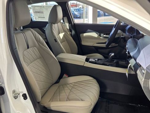 New 2026 Nissan Sentra SL w/ Floor Mat Package FWD image 15
