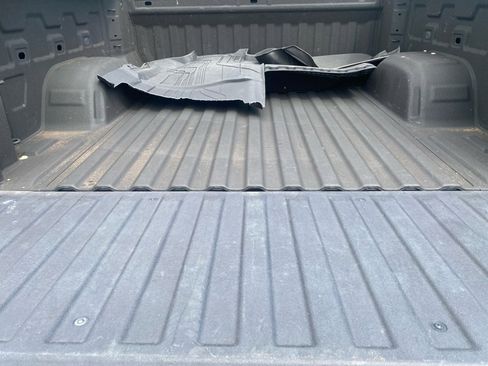 Used 2023 Chevrolet Silverado 1500 LTZ AWD/4WD image 19