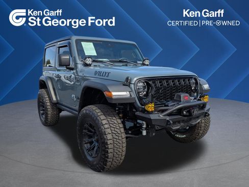 Used 2025 Jeep Wrangler Sport AWD/4WD image 1