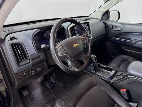 Used 2022 Chevrolet Colorado Z71 w/ Z71 Midnight Edition AWD/4WD image 9