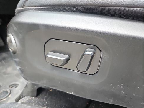 Used 2025 Jeep Gladiator Sport AWD/4WD image 14