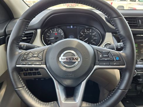 Used 2022 Nissan Rogue Sport SL AWD/4WD image 11