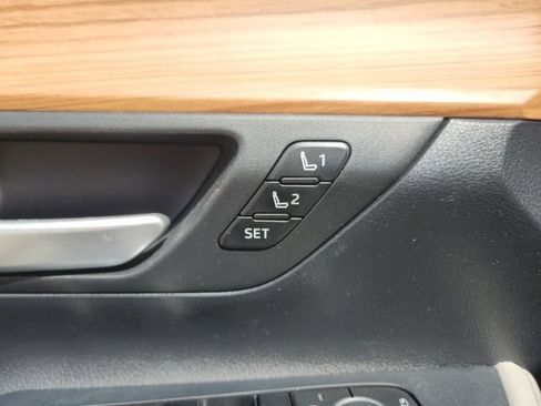 Used 2025 Toyota Grand Highlander FWD image 25