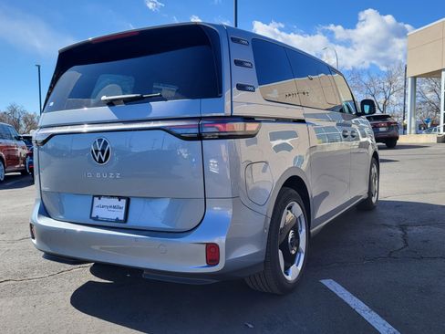 New 2025 Volkswagen ID. Buzz Pro S image 5