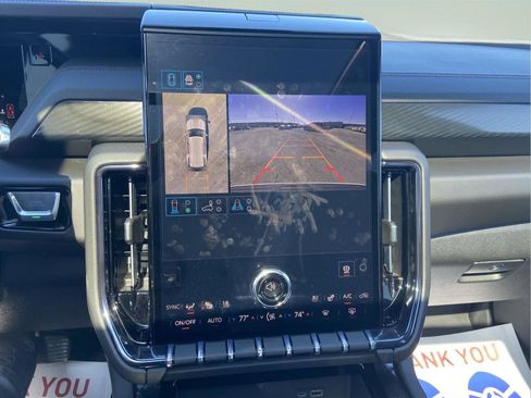 Used 2026 GMC Yukon AT4 w/ AT4 Premium Package AWD/4WD image 29