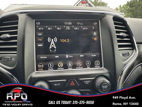 Used 2018 Jeep Grand Cherokee Limited AWD/4WD image 11