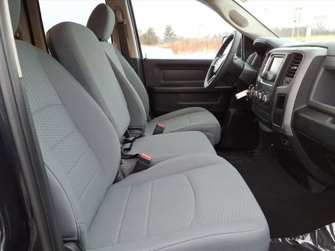 Used 2018 RAM 1500 Express w/ Express Value Package image 10