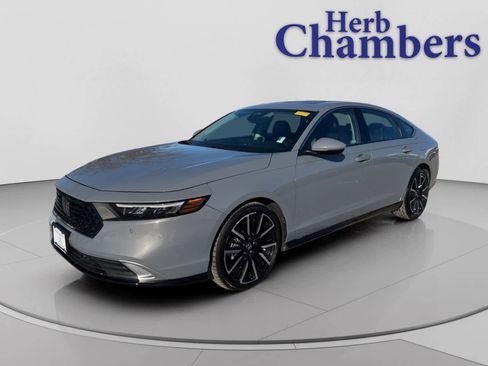 Used 2023 Honda Accord Touring image 10