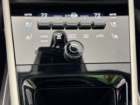 Certified 2026 Porsche Cayenne Coupe AWD/4WD image 20