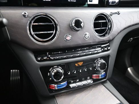 Used 2025 Rolls-Royce Ghost image 23