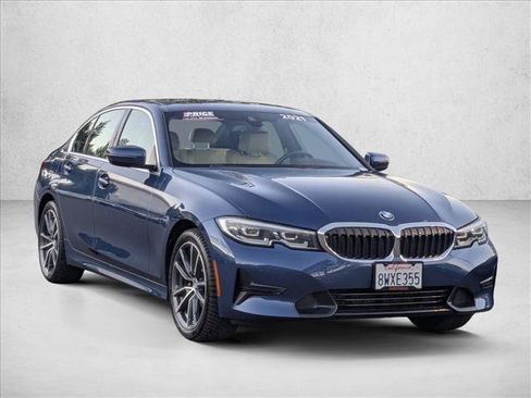 Used 2021 BMW 330i Sedan w/ Premium Package image 3