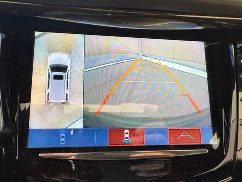 Used 2018 Cadillac Escalade Platinum AWD/4WD image 17