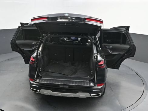 Certified 2025 BMW X5 sDrive40i w/ Climate Comfort Package RWD image 52