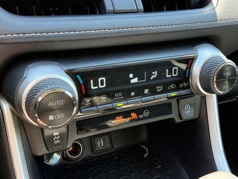 Certified 2024 Toyota RAV4 XLE FWD image 34