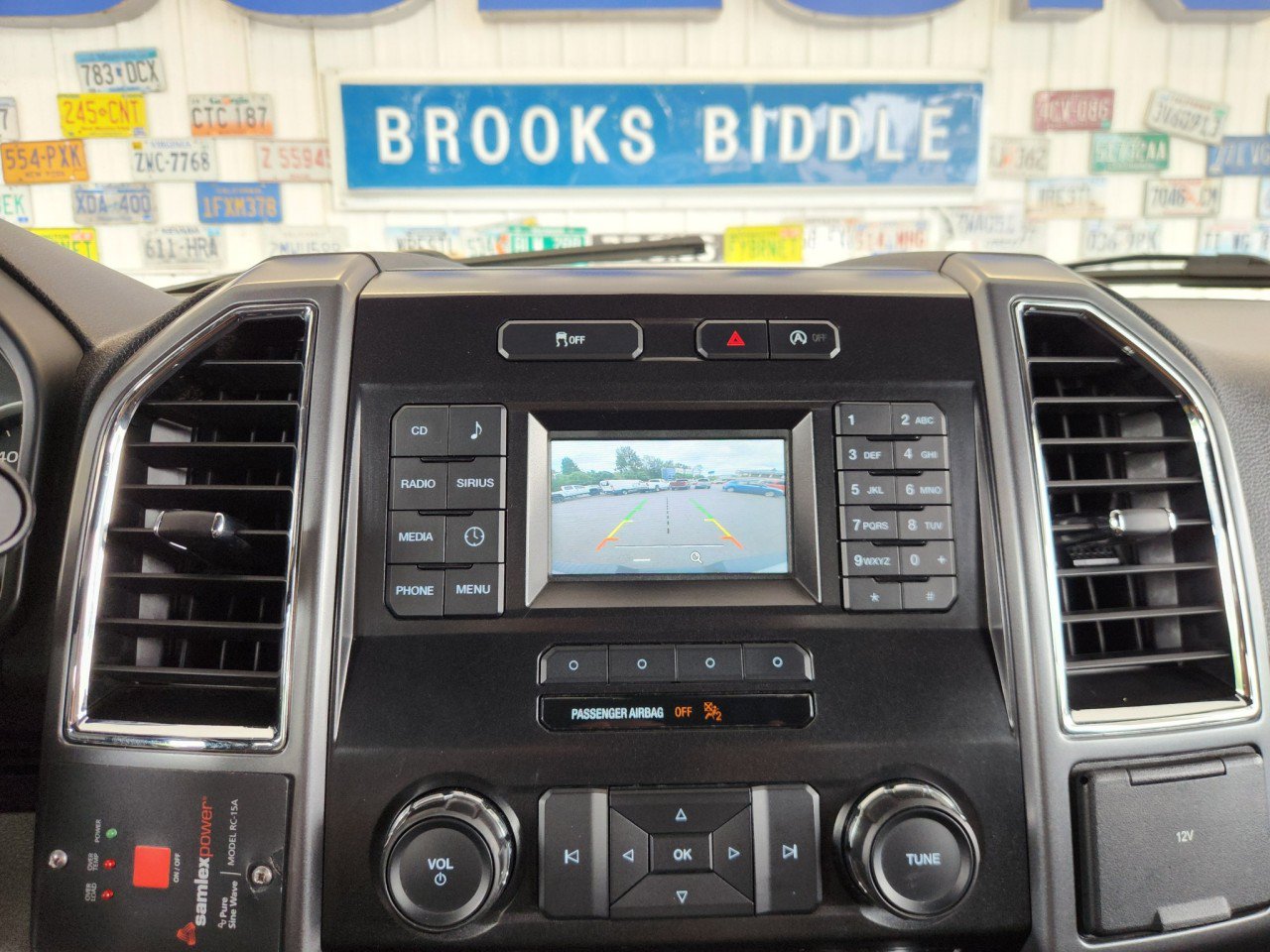 Used 2015 Ford F150 XLT w/ Equipment Group 301A Mid RWD image 8