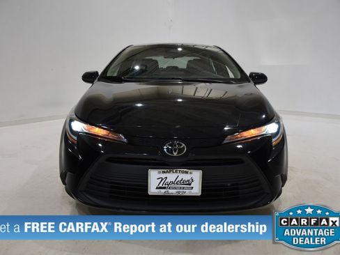 Used 2023 Toyota Corolla LE image 2