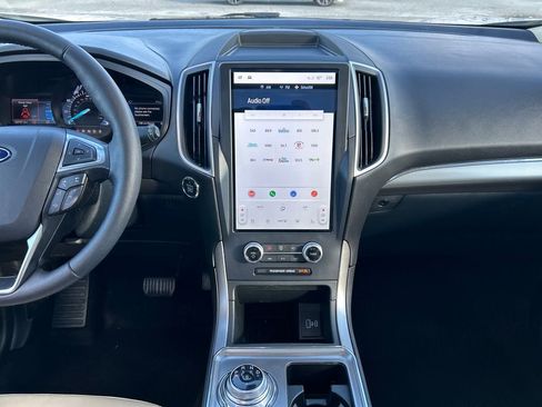 Used 2022 Ford Edge SEL w/ Convenience Package image 24