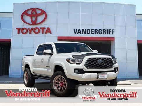 Used 2022 Toyota Tacoma TRD Sport AWD/4WD image 1