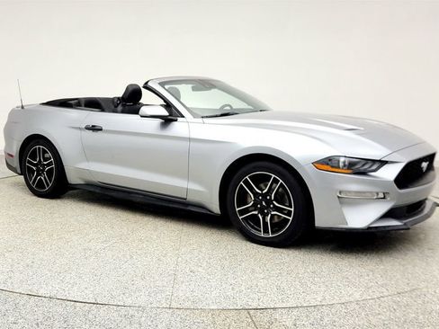 Used 2021 Ford Mustang Premium image 3