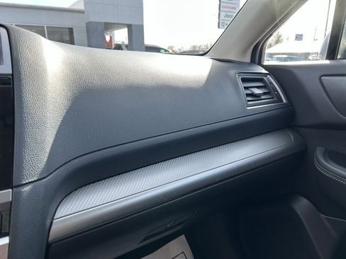Used 2017 Subaru Outback 2.5i Premium image 34
