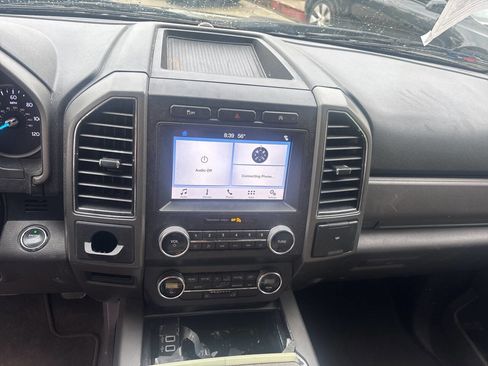 Used 2019 Ford Expedition Max XLT image 11