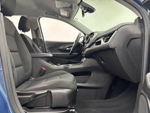Used 2024 GMC Terrain SLE FWD image 30