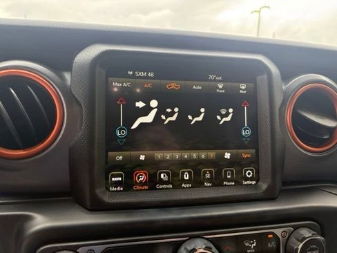 Used 2022 Jeep Gladiator Mojave w/ LED Lighting Group AWD/4WD image 17