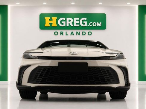 Used 2025 Toyota Camry SE w/ Convenience Package FWD image 7