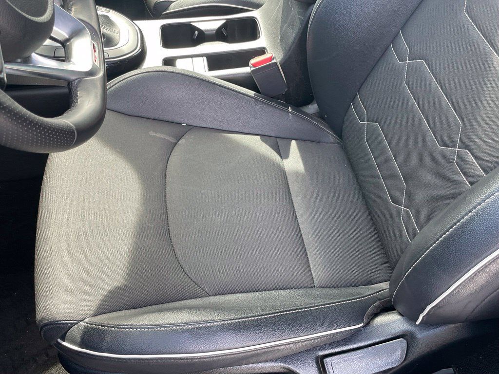 Used 2023 Kia Forte GT-Line w/ GT-Line Premium Package FWD image 23