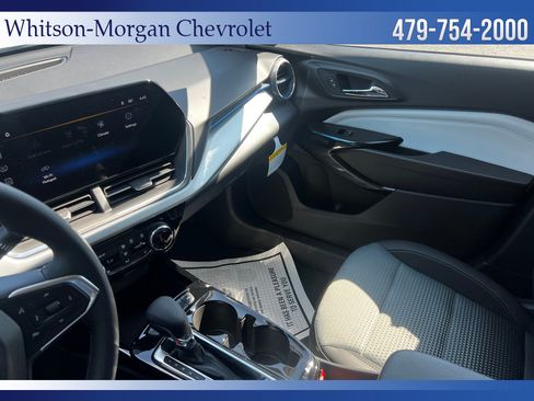 New 2026 Chevrolet Trax LT w/ LT Convenience Package FWD image 25
