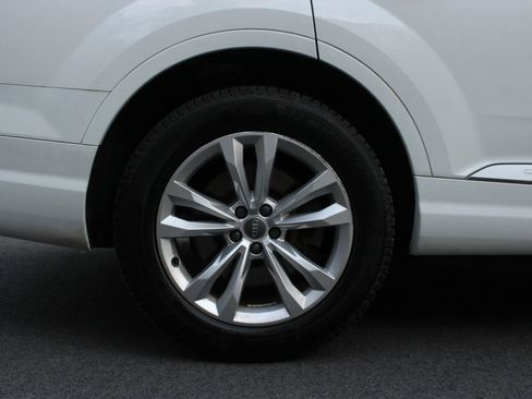 Used 2017 Audi Q7 3.0T Premium Plus image 5