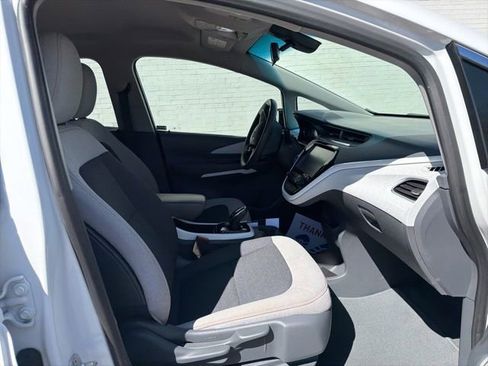 Used 2019 Chevrolet Bolt LT image 13