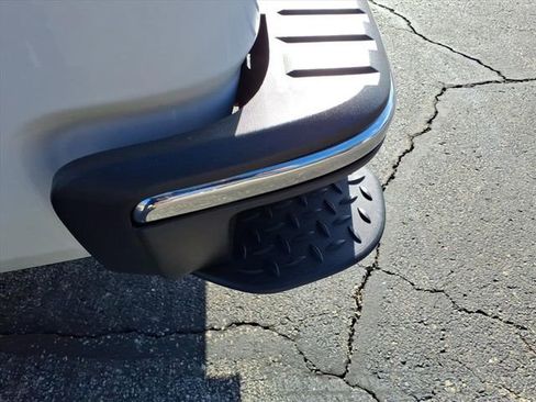 Used 2017 GMC Sierra 1500 SLT w/ SLT Premium Package image 26