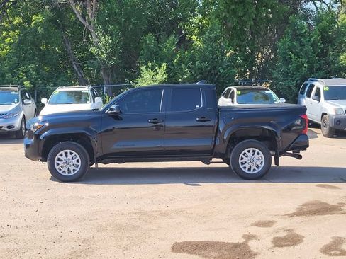 Used 2024 Toyota Tacoma SR5 AWD/4WD image 2