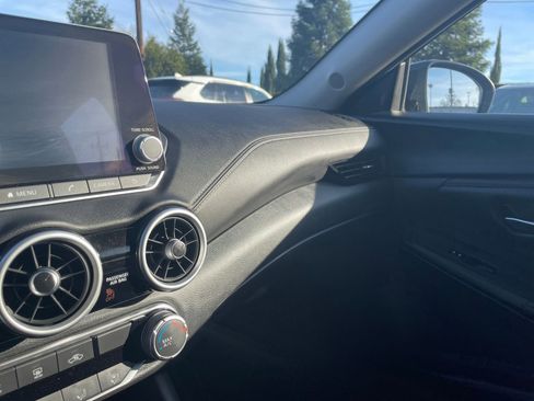 Used 2025 Nissan Sentra SV image 35