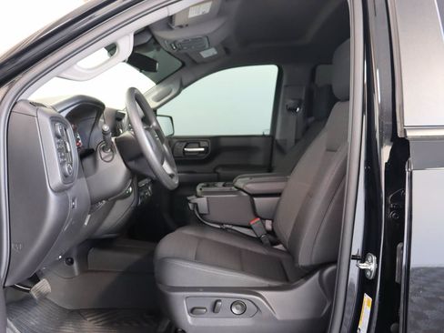 Certified 2026 Chevrolet Silverado 1500 Custom Trail Boss w/ LPO, Dark Essentials Package AWD/4WD image 8
