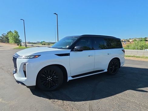 Used 2026 INFINITI QX80 Luxe w/ Cargo Package AWD/4WD image 3